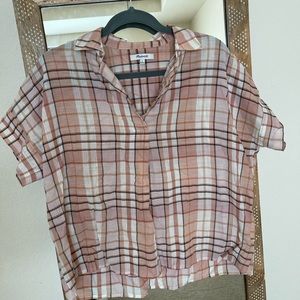 Madewell top size small but could fit medium. Great condition